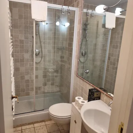 Vatican Retreat- 2bedrooms And 2 Bathrooms Apartamento