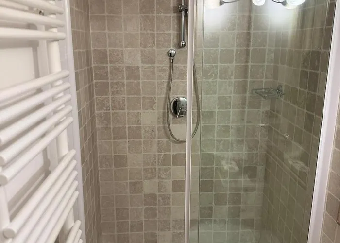 Vatican Retreat- 2bedrooms And 2 Bathrooms روما