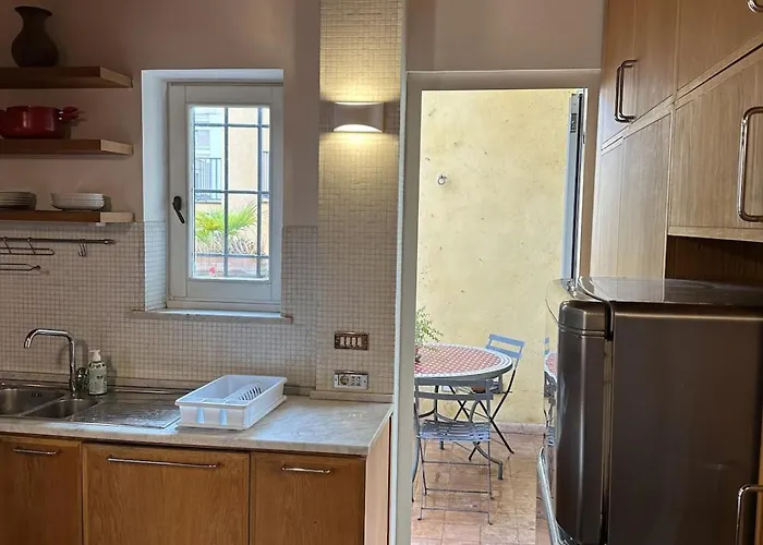 Vatican Retreat- 2bedrooms And 2 Bathrooms روما